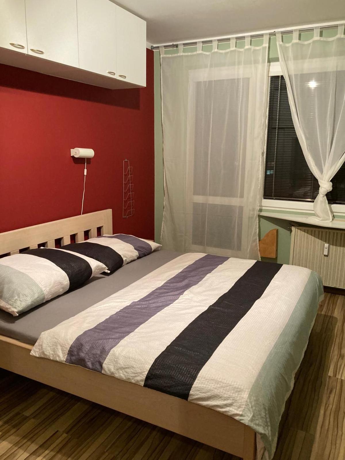 Apartman Hodonin 7 7 7 2 3 4 1 9 4 المظهر الخارجي الصورة